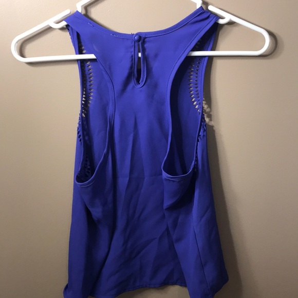 Blue tank top - Picture 2 of 3